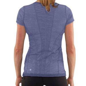 LULULEMON ATHLETICA Run Silver Bullet Short Sleeve Size 2